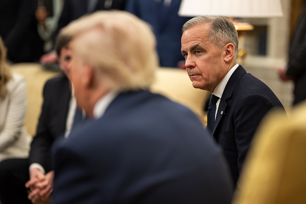 Prime Minister Mark Carney and President Donald Trump in the Oval Office, May 6, 2025. Official White House photo by Daniel Torok. Public domain (U.S. government work).