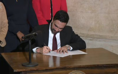 Mayor Zohran Mamdani signs an order. Credit: NYC Mayor’s Office, CC BY 4.0.