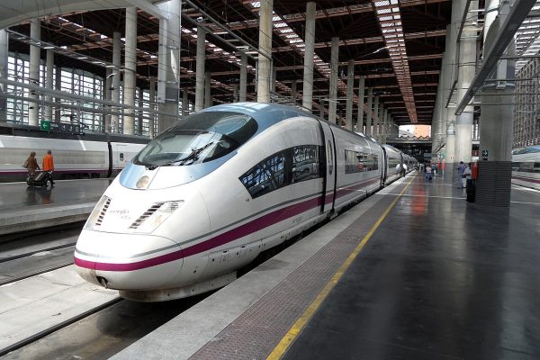 Renfe Series 103 train at Madrid Atocha (2011). Same model as the one in the Urda crash; not the specific train and not photographed on 28 October 2026. Falk2 / CC BY-SA 3.0 / Wikimedia Commons